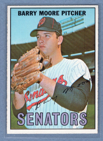 1967 Topps #11 Barry Moore EX-MT  GO390