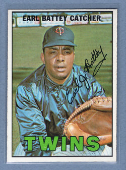 1967 Topps #15 Earl Battey EX-MT  GO390