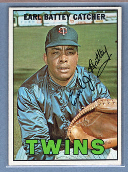 1967 Topps #15 Earl Battey EX  GO360