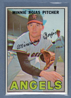 1967 Topps #104 Minnie Rojas EX-MT  GO410