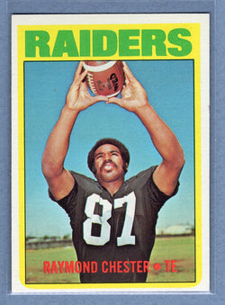 1972 Topps #143 Raymond Chester EX-MT  GO326