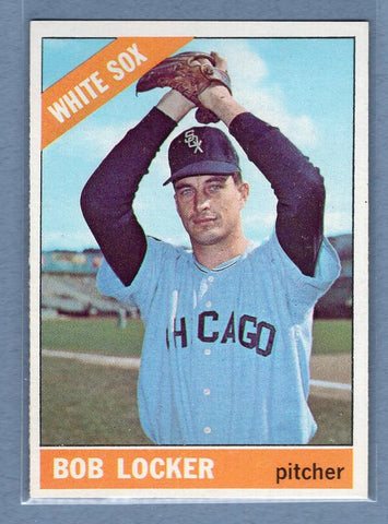 1966 Topps #374 Bob Locker EX-MT  GO468