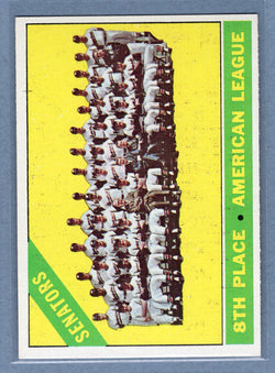 1966 Topps #194 Senators Team EX-MT  GO400