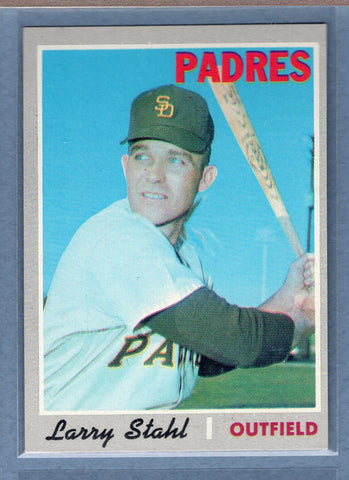 1970 Topps #494 Larry Stahl   EX-MT  GO750