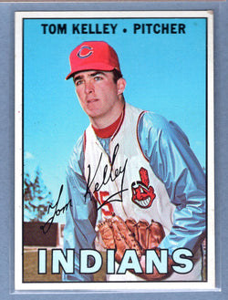 1967 Topps #214 Tom Kelley EX   GO263