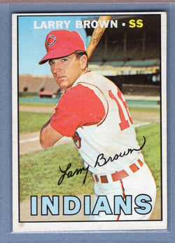 1967 Topps #145 Larry Brown EX-MT  GO368