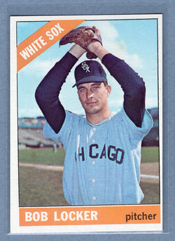 1966 Topps #374 Bob Locker EX-MT  GO400