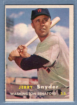 1957 Topps #22 Jerry Snyder EX-MT  GO87