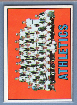 1967 Topps #262 Athletics Team EX-MT    GO323
