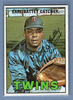1967 Topps #15 Earl Battey EX-MT  GO523
