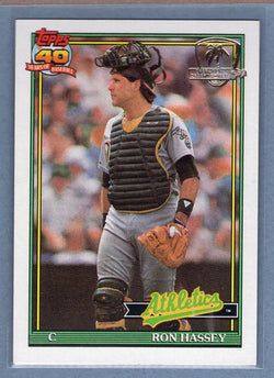 1991 Topps Desert Shield #327 Ron Hassey  NM  GO500