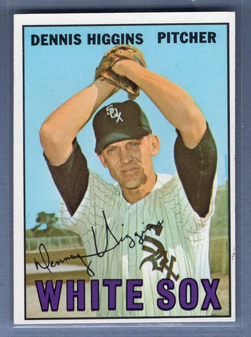 1967 Topps #52 Dennis Higgins(2) EX-MT  GO100