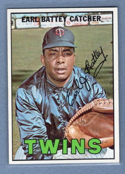 1967 Topps #15 Earl Battey EX-MT  GO225