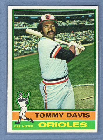 1976 Topps #149 Tommy Davis  EX-MT  GO900