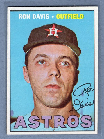 1967 Topps #298 Ron Davis EX-MT  GO225