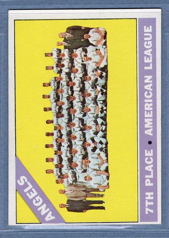 1966 Topps #131 Angels Team EX-MT  GO466