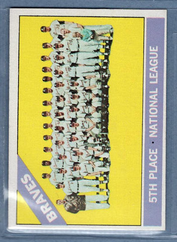 1966 Topps #326 Braves Team EX-MT  GO466