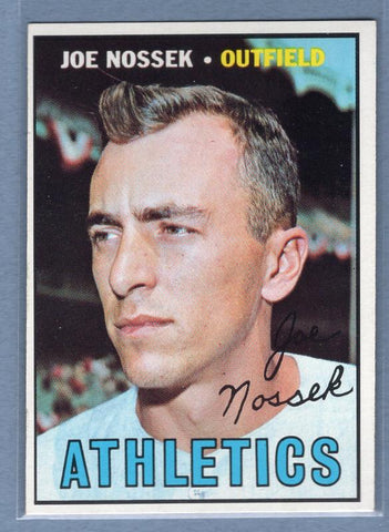 1967 Topps #209 Joe Nossek EX-MT  GO397